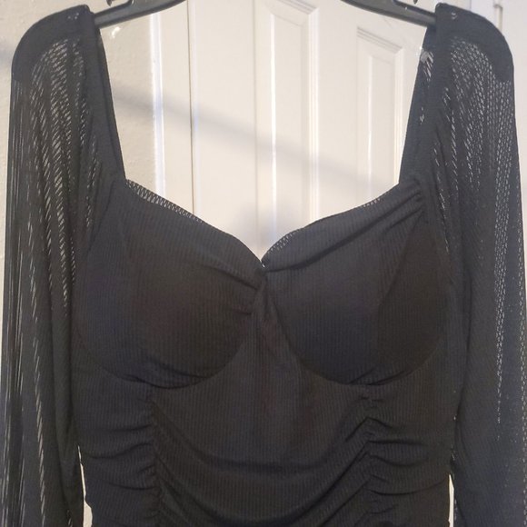 Black Bust Cup Ruched Peasant Long-Sleeve Dress - Picture 6 of 9